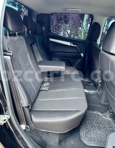 Big with watermark isuzu d max maputo maputo 39370