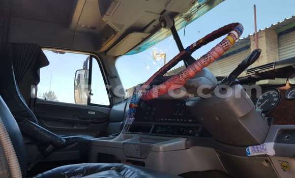 Comprar Usado Isuzu FTR 850 Azul Caminhão em Mabalane em Gaza Comprar Usado Isuzu FTR 850 Azul Caminhão em Mabalane em Gaza