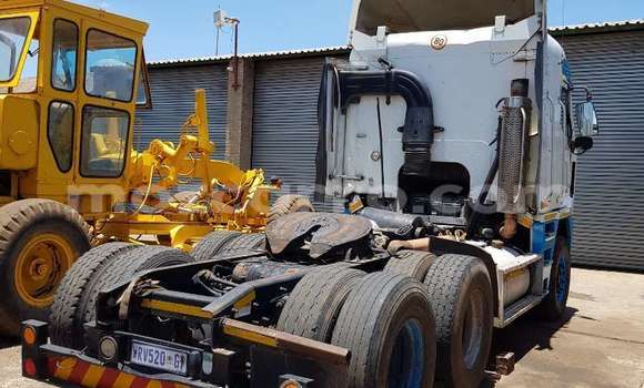 Comprar Usado Isuzu FTR 850 Azul Caminhão em Mabalane em Gaza Comprar Usado Isuzu FTR 850 Azul Caminhão em Mabalane em Gaza