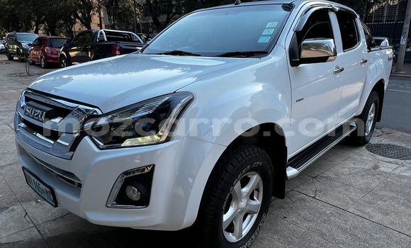 Comprar Usado Isuzu D-MAX Branco Carro em Maputo em Maputo Comprar Usado Isuzu D-MAX Branco Carro em Maputo em Maputo