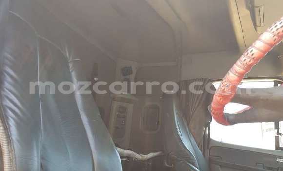 Comprar Usado Isuzu FTR 850 Branco Caminhão em Maputo em Maputo Comprar Usado Isuzu FTR 850 Branco Caminhão em Maputo em Maputo