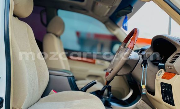 Nunua Ilio tumika Toyota Land Cruiser Prado Nyeupe Gari ndani ya Maputo nchini Maputo Nunua Ilio tumika Toyota Land Cruiser Prado Nyeupe Gari ndani ya Maputo nchini Maputo