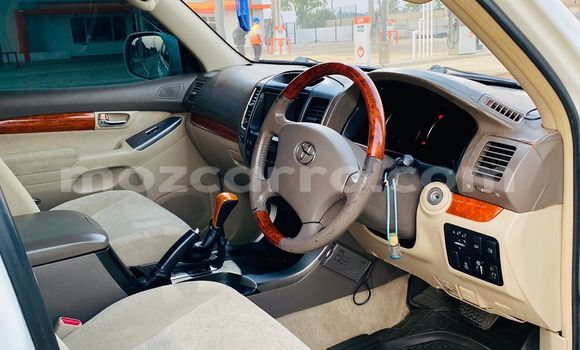 Nunua Ilio tumika Toyota Land Cruiser Prado Nyeupe Gari ndani ya Maputo nchini Maputo Nunua Ilio tumika Toyota Land Cruiser Prado Nyeupe Gari ndani ya Maputo nchini Maputo