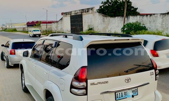 Nunua Ilio tumika Toyota Land Cruiser Prado Nyeupe Gari ndani ya Maputo nchini Maputo Nunua Ilio tumika Toyota Land Cruiser Prado Nyeupe Gari ndani ya Maputo nchini Maputo