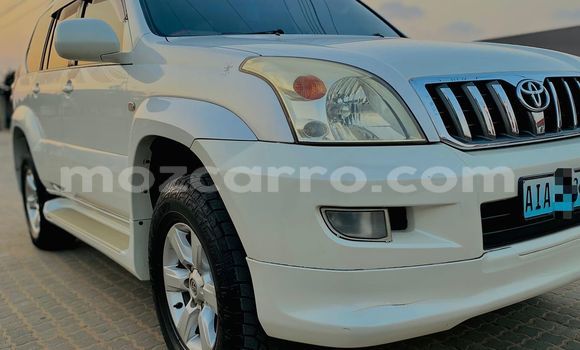 Nunua Ilio tumika Toyota Land Cruiser Prado Nyeupe Gari ndani ya Maputo nchini Maputo Nunua Ilio tumika Toyota Land Cruiser Prado Nyeupe Gari ndani ya Maputo nchini Maputo