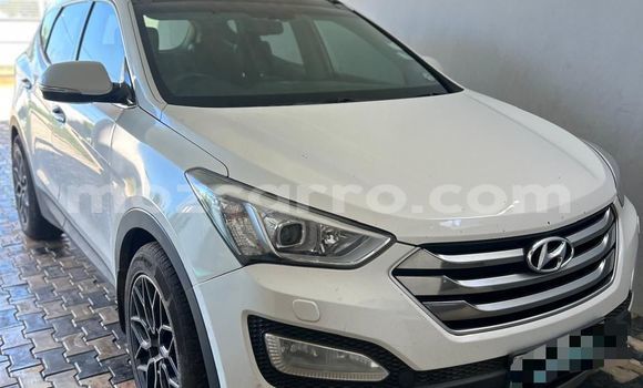 Nunua Ilio tumika Hyundai Santa Fe Nyeupe Gari ndani ya Maputo nchini Maputo