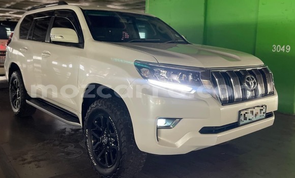 Buy Used Toyota Land Cruiser Prado White Car in Maputo in Maputo