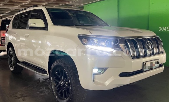 Nunua Ilio tumika Toyota Land Cruiser Prado Nyeupe Gari ndani ya Maputo nchini Maputo Nunua Ilio tumika Toyota Land Cruiser Prado Nyeupe Gari ndani ya Maputo nchini Maputo
