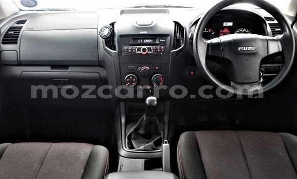 Comprar Usado Isuzu KB Azul Carro em Maputo em Maputo Comprar Usado Isuzu KB Azul Carro em Maputo em Maputo