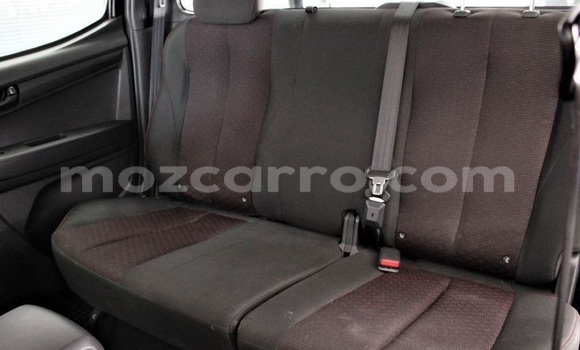 Comprar Usado Isuzu KB Azul Carro em Maputo em Maputo Comprar Usado Isuzu KB Azul Carro em Maputo em Maputo