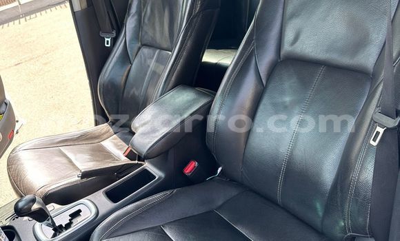 Nunua Ilio tumika Toyota Hilux Nyeupe Gari ndani ya Maputo nchini Maputo Nunua Ilio tumika Toyota Hilux Nyeupe Gari ndani ya Maputo nchini Maputo