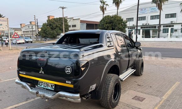 Comprar Usado Mitsubishi Triton Preto Carro em Maputo em Maputo Comprar Usado Mitsubishi Triton Preto Carro em Maputo em Maputo