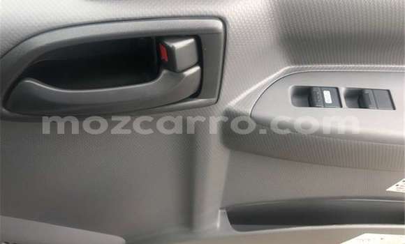 Comprar Usado Isuzu FTR 850 Branco Caminhão em Maputo em Maputo Comprar Usado Isuzu FTR 850 Branco Caminhão em Maputo em Maputo