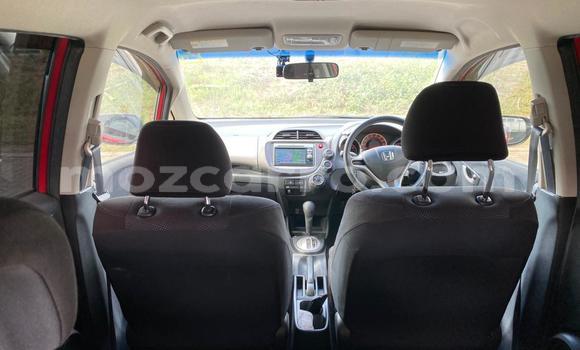 Nunua Ilio tumika Toyota RAV4 Nyeupe Gari ndani ya Maputo nchini Maputo Nunua Ilio tumika Toyota RAV4 Nyeupe Gari ndani ya Maputo nchini Maputo