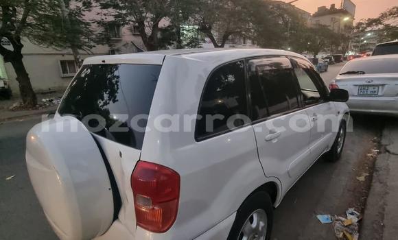 Nunua Ilio tumika Toyota RAV4 Nyeupe Gari ndani ya Maputo nchini Maputo Nunua Ilio tumika Toyota RAV4 Nyeupe Gari ndani ya Maputo nchini Maputo