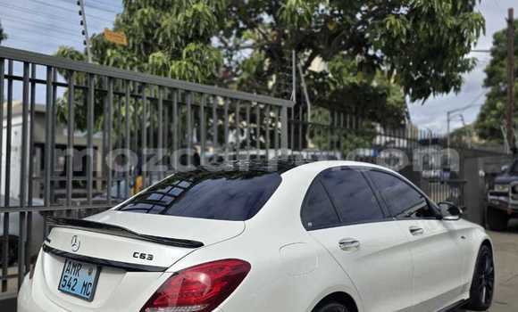 Buy Used Mercedes-Benz C250 coupe White Car in Maputo in Maputo Buy Used Mercedes-Benz C250 coupe White Car in Maputo in Maputo
