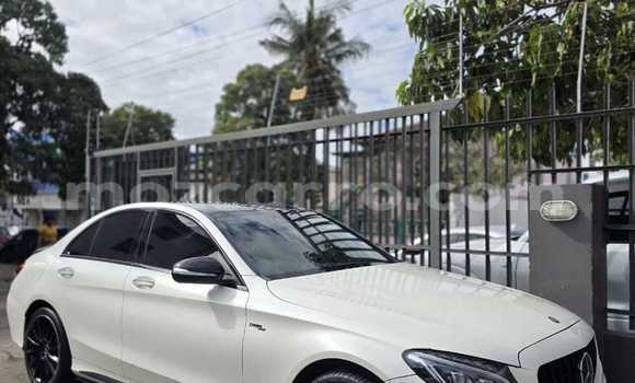 Buy Used Mercedes-Benz C250 coupe White Car in Maputo in Maputo Buy Used Mercedes-Benz C250 coupe White Car in Maputo in Maputo