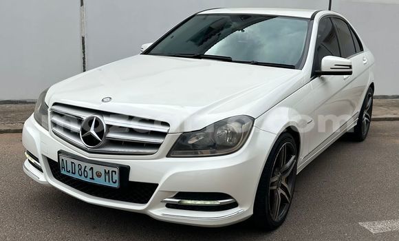 Nunua Ilio tumika Mercedes-Benz C180 coupe Nyeupe Gari ndani ya Maputo nchini Maputo Nunua Ilio tumika Mercedes-Benz C180 coupe Nyeupe Gari ndani ya Maputo nchini Maputo