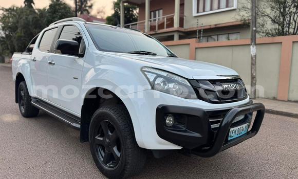 Nunua Ilio tumika Isuzu D-MAX Nyeupe Gari ndani ya Maputo nchini Maputo Nunua Ilio tumika Isuzu D-MAX Nyeupe Gari ndani ya Maputo nchini Maputo