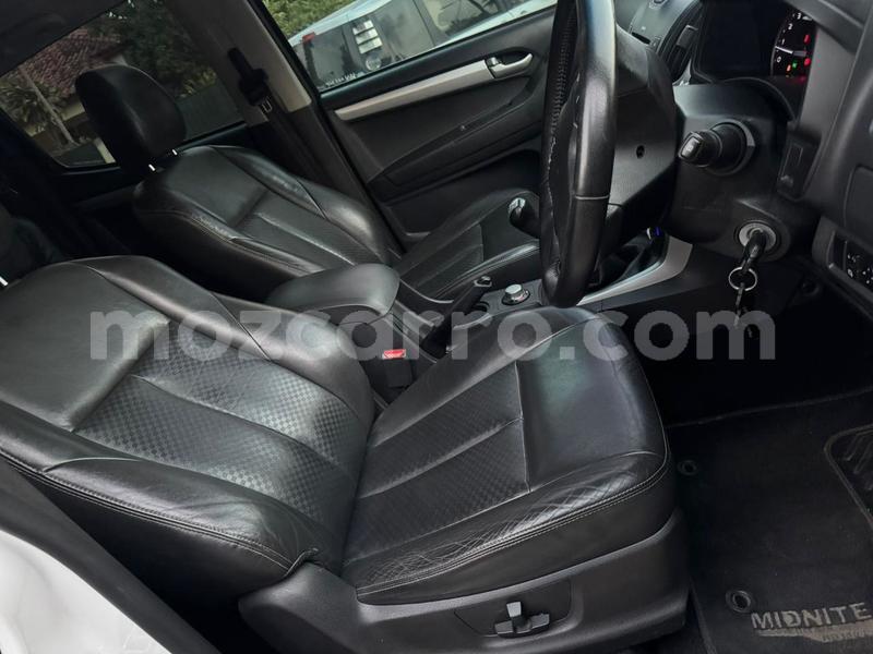 Big with watermark isuzu d max maputo maputo 39503