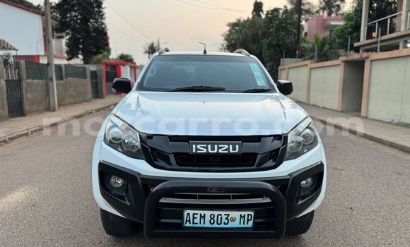 Nunua Ilio tumika Isuzu D-MAX Nyeupe Gari ndani ya Maputo nchini Maputo Nunua Ilio tumika Isuzu D-MAX Nyeupe Gari ndani ya Maputo nchini Maputo