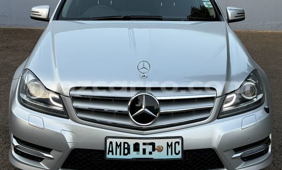 Tenga Tsaru Mercedes-Benz C180 coupe Other Mota in Maputo in Maputo Tenga Tsaru Mercedes-Benz C180 coupe Other Mota in Maputo in Maputo