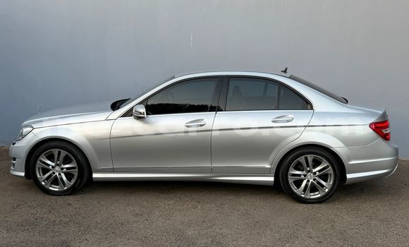 Tenga Tsaru Mercedes-Benz C180 coupe Other Mota in Maputo in Maputo Tenga Tsaru Mercedes-Benz C180 coupe Other Mota in Maputo in Maputo