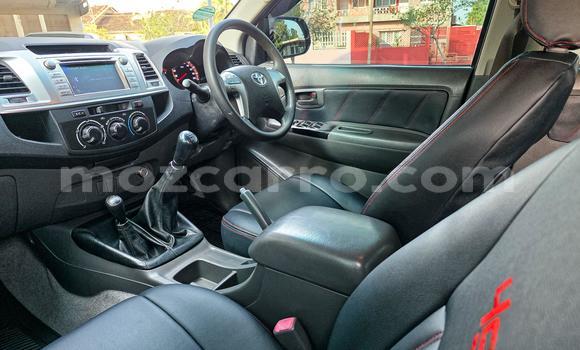 Comprar Usado Toyota Hilux Branco Carro em Maputo em Maputo Comprar Usado Toyota Hilux Branco Carro em Maputo em Maputo