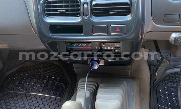 Comprar Usado Nissan Hardbody Branco Carro em Maputo em Maputo Comprar Usado Nissan Hardbody Branco Carro em Maputo em Maputo