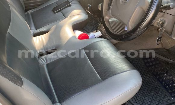 Comprar Usado Nissan Hardbody Branco Carro em Maputo em Maputo Comprar Usado Nissan Hardbody Branco Carro em Maputo em Maputo