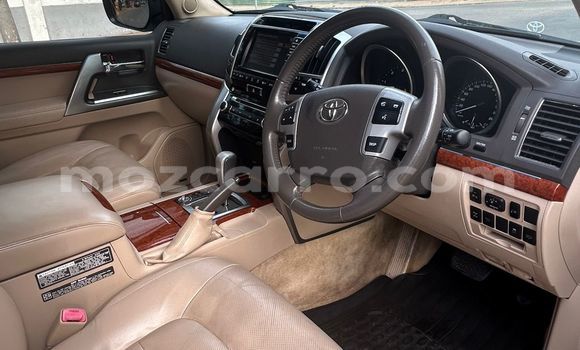 Buy New Toyota Land Cruiser White Car in Maputo in Maputo Buy New Toyota Land Cruiser White Car in Maputo in Maputo