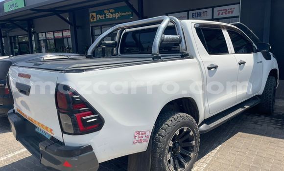 Tenga Tsaru Toyota Hilux Chena Mota in Maputo in Maputo Tenga Tsaru Toyota Hilux Chena Mota in Maputo in Maputo