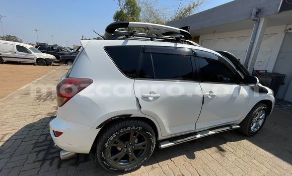 Comprar Usado Toyota RAV4 Branco Carro em Maputo em Maputo Comprar Usado Toyota RAV4 Branco Carro em Maputo em Maputo