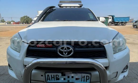 Comprar Usado Toyota RAV4 Branco Carro em Maputo em Maputo Comprar Usado Toyota RAV4 Branco Carro em Maputo em Maputo