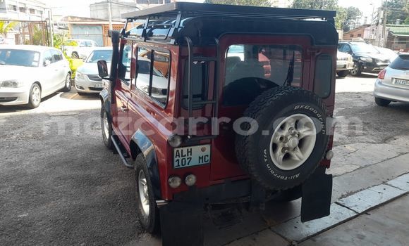 Buy Used Land Rover Defender Red Car in Maputo in Maputo Buy Used Land Rover Defender Red Car in Maputo in Maputo