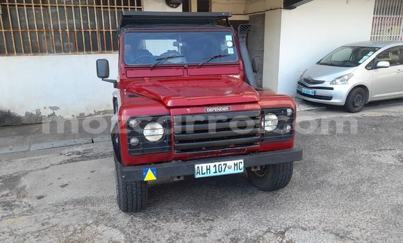 Buy Used Land Rover Defender Red Car in Maputo in Maputo Buy Used Land Rover Defender Red Car in Maputo in Maputo