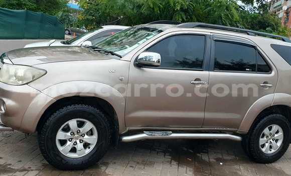 Comprar Usado Toyota Fortuner Other Carro em Maputo em Maputo