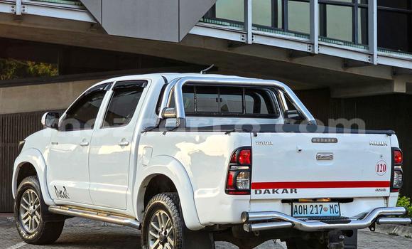 Nunua Mpya Toyota Hilux Nyeupe Gari ndani ya Maputo nchini Maputo Nunua Mpya Toyota Hilux Nyeupe Gari ndani ya Maputo nchini Maputo