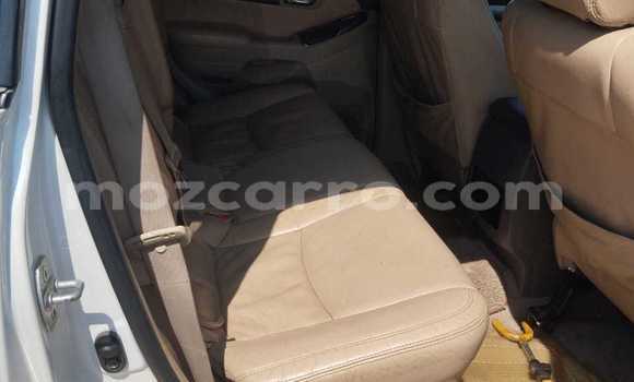 Comprar Usado Toyota Land Cruiser Prado Branco Carro em Maputo em Maputo Comprar Usado Toyota Land Cruiser Prado Branco Carro em Maputo em Maputo