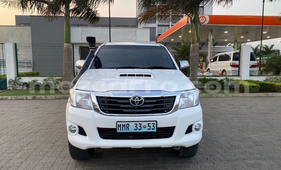 Buy Used Toyota Hilux White Car in Maputo in Maputo Buy Used Toyota Hilux White Car in Maputo in Maputo