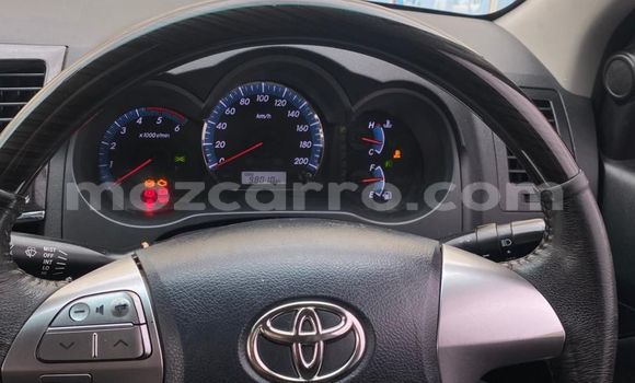 Nunua Ilio tumika Toyota Hilux Nyeupe Gari ndani ya Maputo nchini Maputo Nunua Ilio tumika Toyota Hilux Nyeupe Gari ndani ya Maputo nchini Maputo