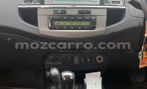 Nunua Ilio tumika Toyota Hilux Nyeupe Gari ndani ya Maputo nchini Maputo Nunua Ilio tumika Toyota Hilux Nyeupe Gari ndani ya Maputo nchini Maputo
