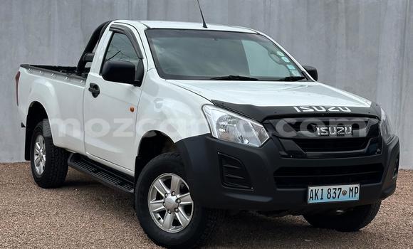 Buy Used Isuzu D-MAX White Car in Maputo in Maputo Buy Used Isuzu D-MAX White Car in Maputo in Maputo