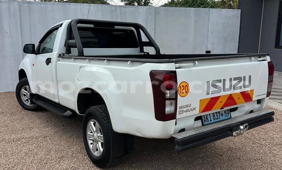 Nunua Ilio tumika Isuzu D-MAX Nyeupe Gari ndani ya Maputo nchini Maputo Nunua Ilio tumika Isuzu D-MAX Nyeupe Gari ndani ya Maputo nchini Maputo