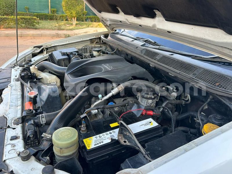 Big with watermark isuzu d max maputo maputo 39571