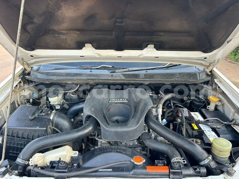 Big with watermark isuzu d max maputo maputo 39571