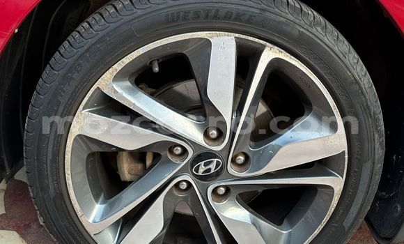 Tenga Tsaru Hyundai Elantra Tsvuku Mota in Maputo in Maputo Tenga Tsaru Hyundai Elantra Tsvuku Mota in Maputo in Maputo