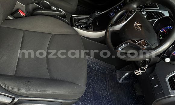 Tenga Tsaru Hyundai Elantra Tsvuku Mota in Maputo in Maputo Tenga Tsaru Hyundai Elantra Tsvuku Mota in Maputo in Maputo