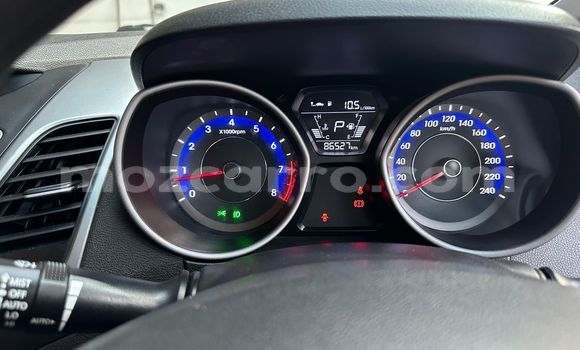 Tenga Tsaru Hyundai Elantra Tsvuku Mota in Maputo in Maputo Tenga Tsaru Hyundai Elantra Tsvuku Mota in Maputo in Maputo