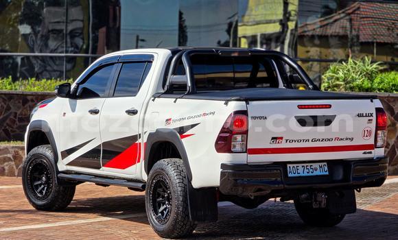 Tenga Tsaru Toyota Hilux Chena Mota in Maputo in Maputo Tenga Tsaru Toyota Hilux Chena Mota in Maputo in Maputo